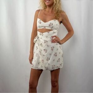 Vintage Reformation floral wrap dress size 4